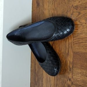 Black leather ballet flats (worn twice)